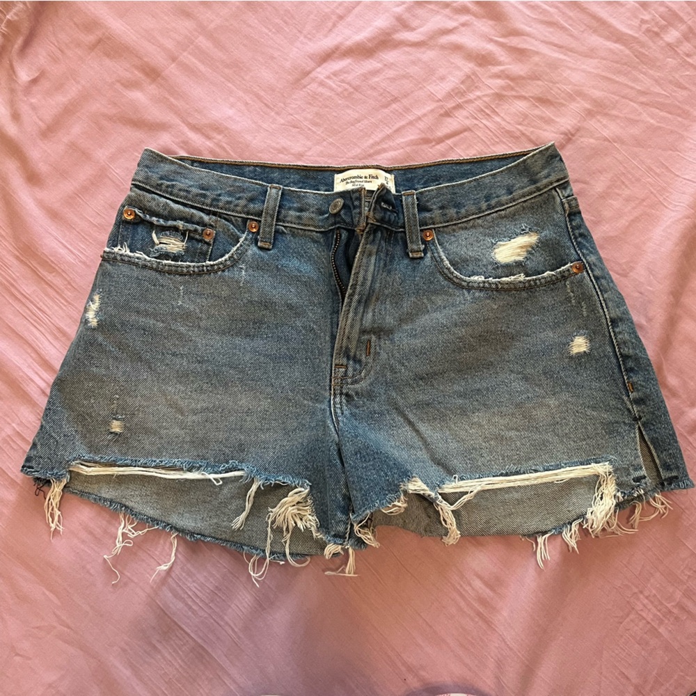 A&F cutoff denim shorts!